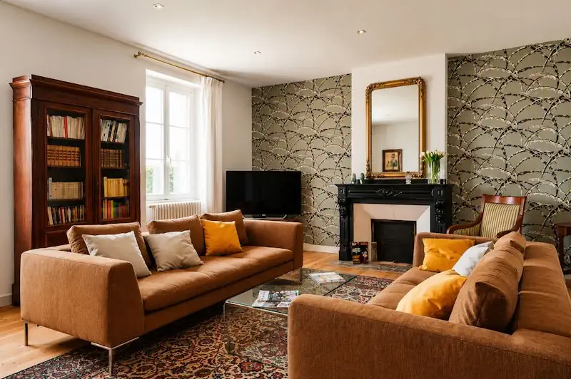 Gîte rénové avec salon en pierre